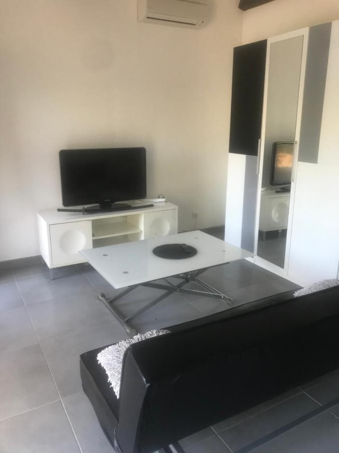 STUDIO 30 m² Lançon-Provence Exterior foto